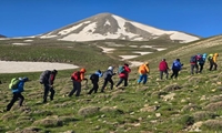 تهران / صعود کارکنان اموال تملیکی استان به قله قوچ گلی 