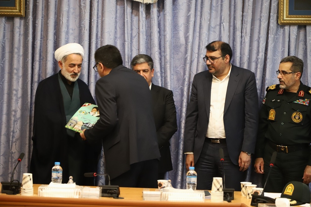  تقدیر از مدیرکل اموال تملیکی در جلسه ستاد مبارزه با قاچاق کالا و ارز استان اردبیل